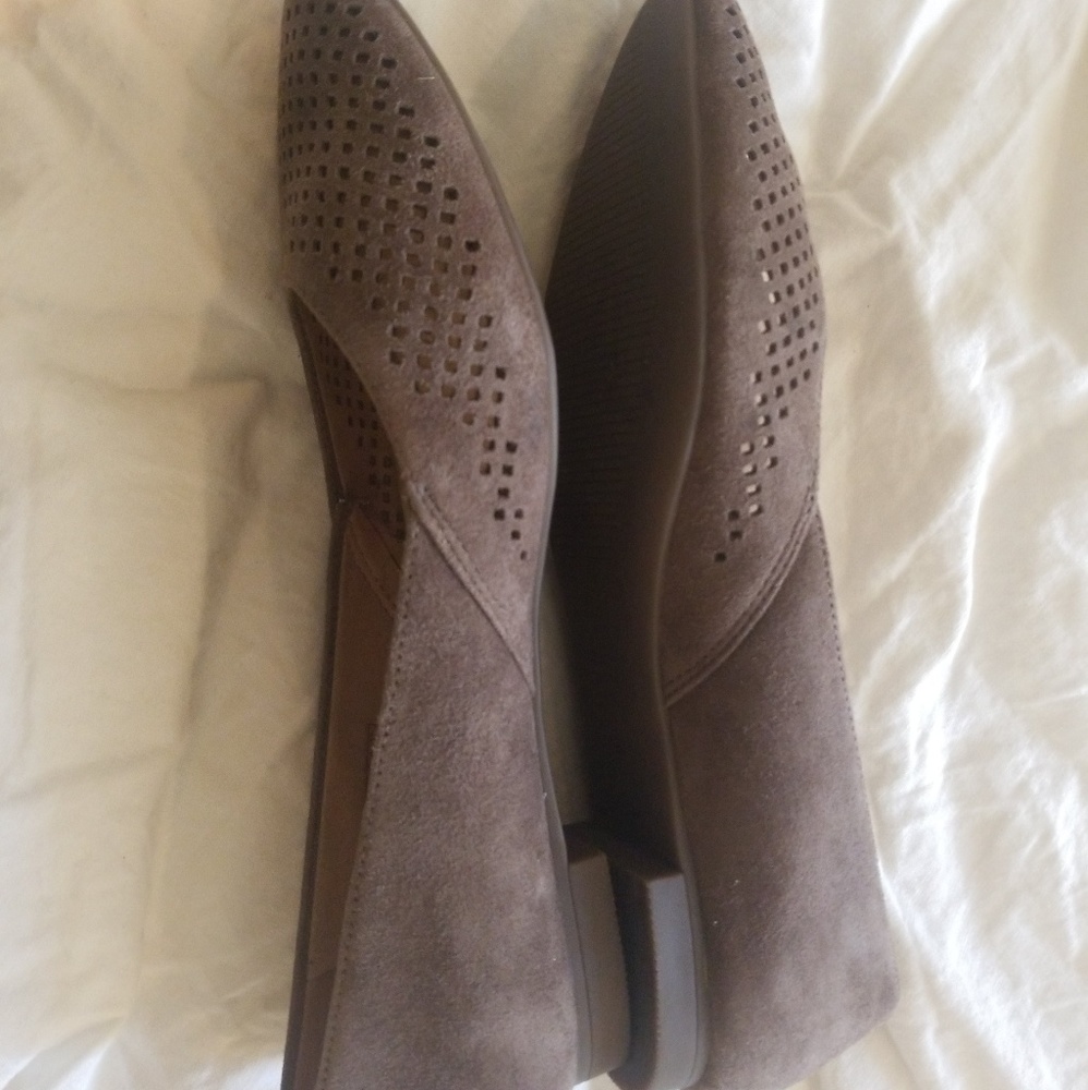 Vionic, size 6.5, taupe, lightly worn .